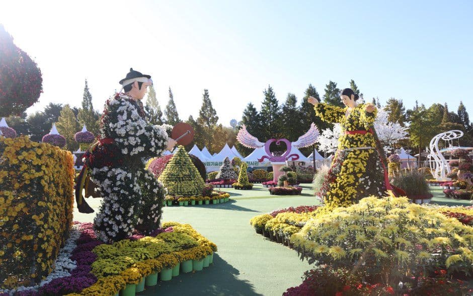 Iksan Gukhwa Festival (익산천만송이국화축제)