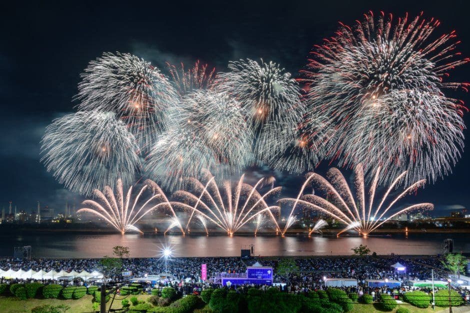 Pohang International Fireworks Festival (포항국제불빛축제)