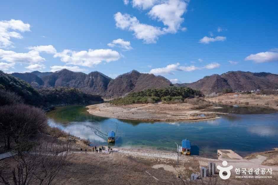 Cheongnyeongpo Meandering Stream (영월 청령포)