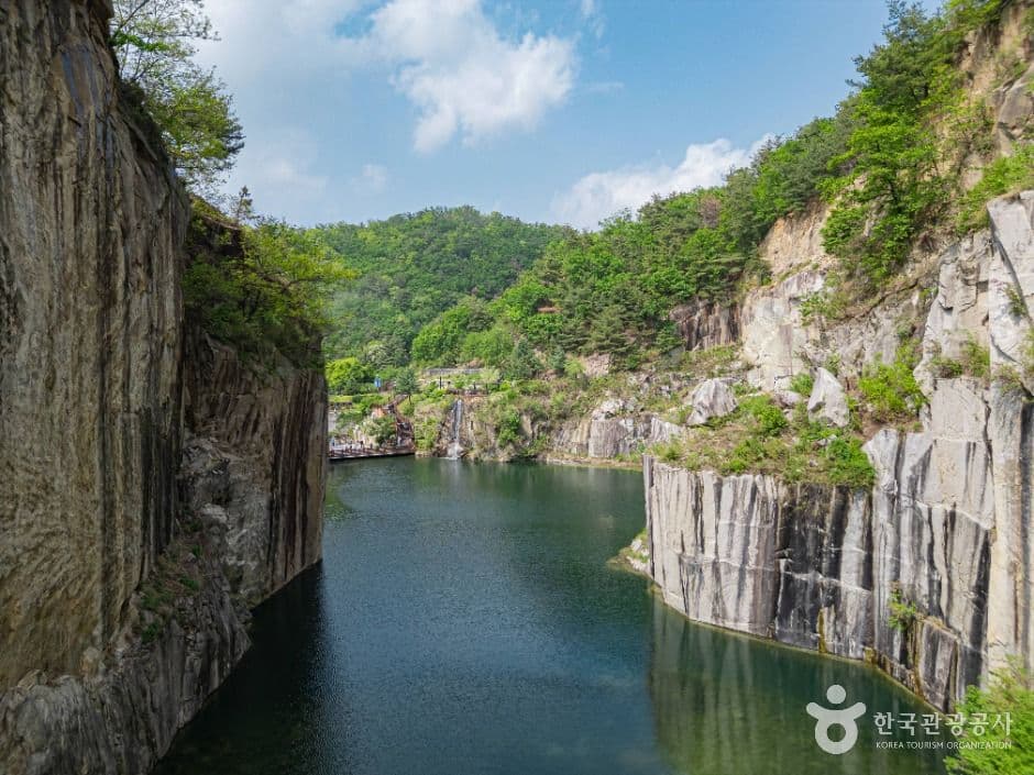 Pocheon Art Valley [Hantangang UNESCO Global Geopark] (포천아트밸리 (한탄강 유네스코 세계지질공원))
