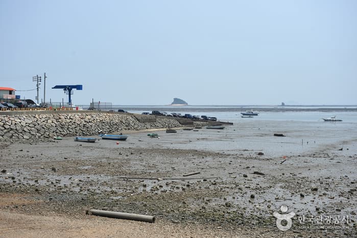 Geojampo Beach (๊ฑฐ์ ํฌํด๋ณ) 1