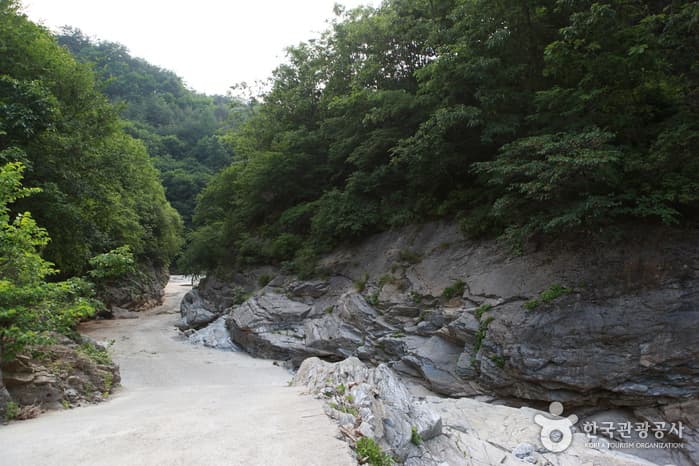 Deoksangigyegok Valley (덕산기 계곡) 8