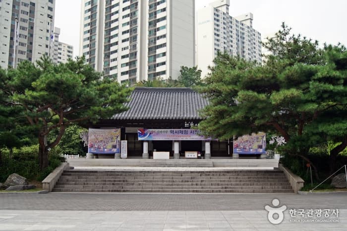 Seodaemun Independence Park (์๋๋ฌธ๋
๋ฆฝ๊ณต์) 3