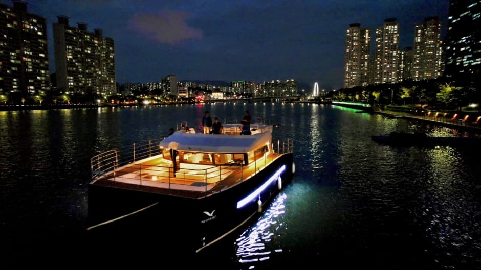 Haeundae River Cruise (ํด์ด๋๋ฆฌ๋ฒํฌ๋ฃจ์ฆ) 3