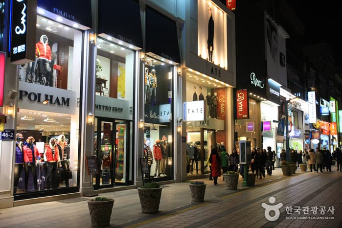 Gwangbok-dong Cultural & Fashion Street (광복로문화패션거리) 3