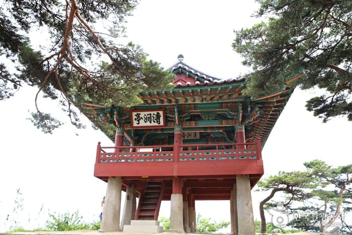 Cheongganjeong Pavilion (μ²κ°μ ) 4