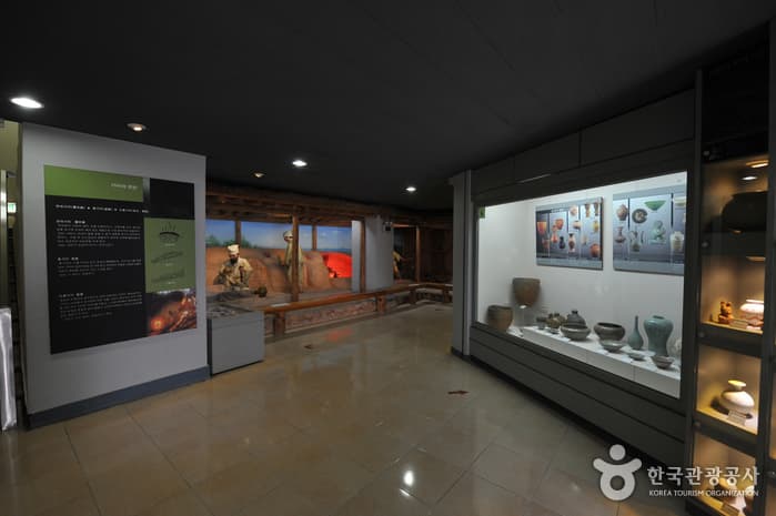 Nokcheongja Museum (๋
น์ฒญ์๋ฐ๋ฌผ๊ด) 3