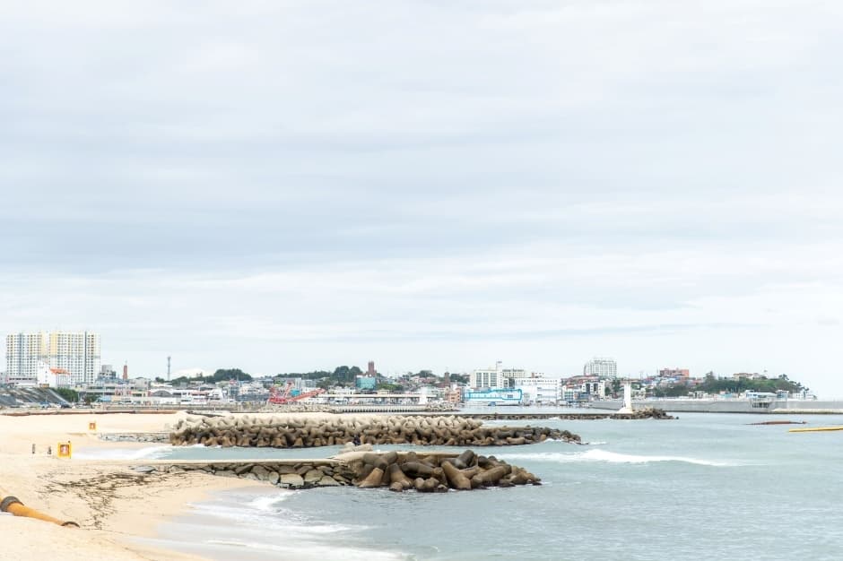 Jumunjin Breakwater (주문진 방파제) 8