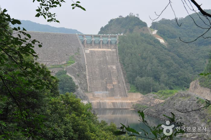 Soyang Dam (์์๊ฐ๋) 1