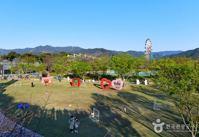Seomjingang Train Village (섬진강기차마을) 8