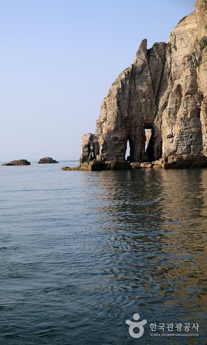 Ongjin Baengnyeongdo Dumujin (옹진 백령도 두무진)