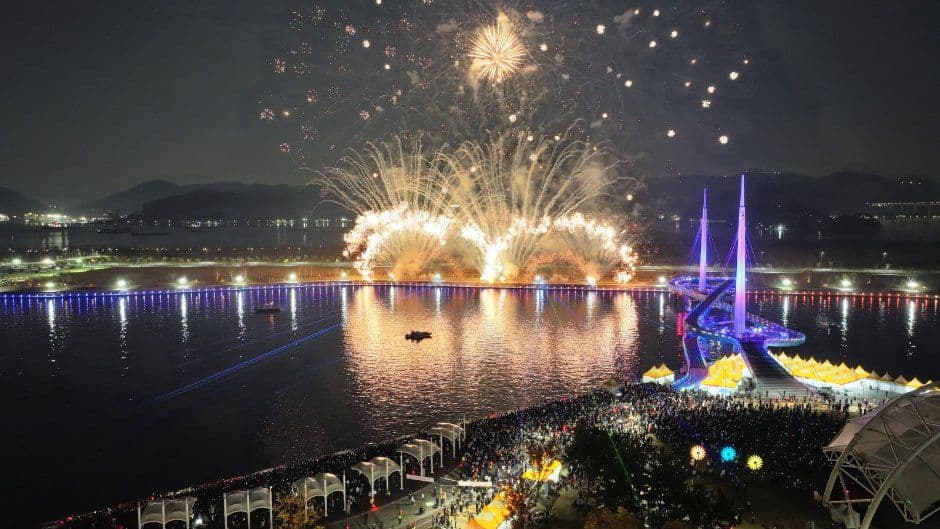 Masan Gagopa Chrysanthemum Festival (마산가고파국화축제) 2